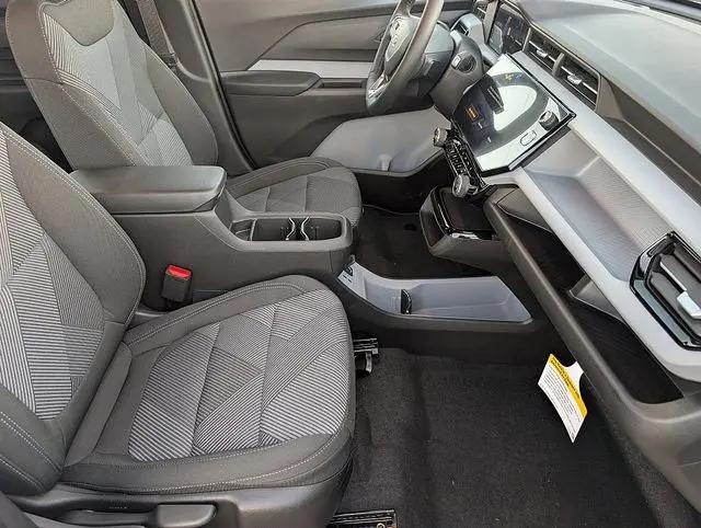 2027 Chevrolet Bolt LT FWD