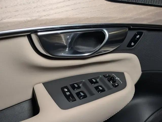 2026 Volvo XC90 Plug-In Hybrid Plus, T8 AWD, Electric/Gasoline, Bright, 7 Seats