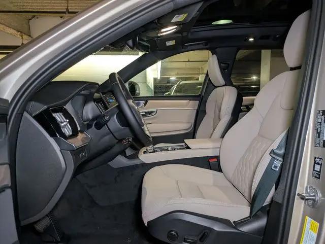 2026 Volvo XC90 Plug-In Hybrid Plus, T8 AWD, Electric/Gasoline, Bright, 7 Seats