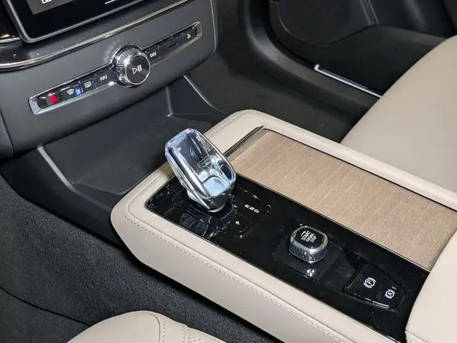 2026 Volvo XC90 Plug-In Hybrid Plus, T8 AWD, Electric/Gasoline, Bright, 7 Seats