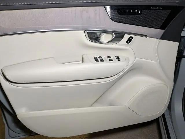 2026 Volvo XC90 Plug-In Hybrid Ultra, T8 AWD, Electric/Gasoline, Bright, 7 Seats