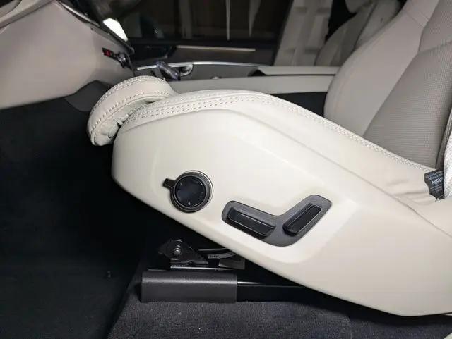 2026 Volvo XC90 Plug-In Hybrid Ultra, T8 AWD, Electric/Gasoline, Bright, 7 Seats