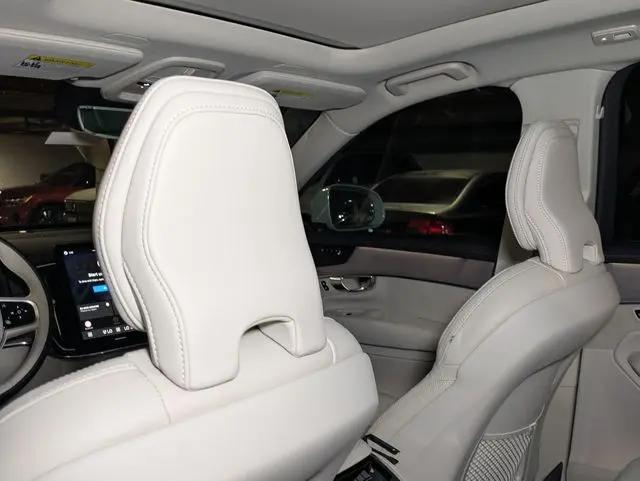 2026 Volvo XC90 Plug-In Hybrid Ultra, T8 AWD, Electric/Gasoline, Bright, 7 Seats