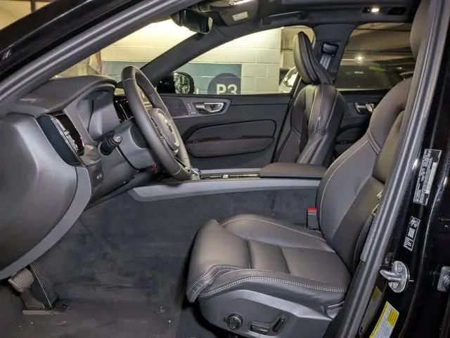 2026 Volvo XC60 Plug-In Hybrid Black Edition Ultra, T8 AWD Electric/Gasoline, Dark