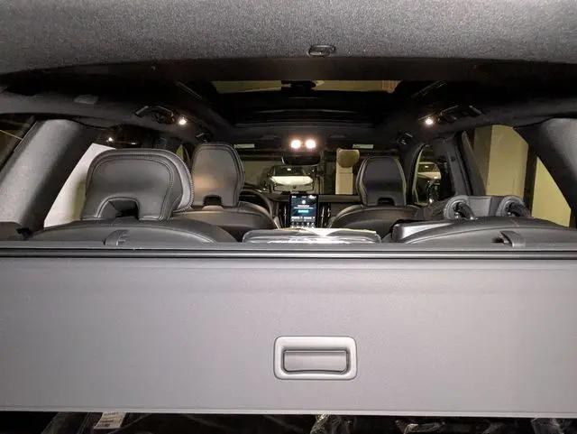 2026 Volvo XC60 Plug-In Hybrid Black Edition Ultra, T8 AWD Electric/Gasoline, Dark