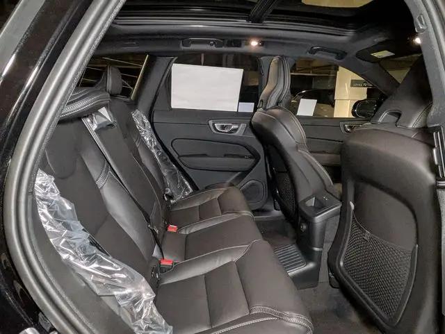 2026 Volvo XC60 Plug-In Hybrid Black Edition Ultra, T8 AWD Electric/Gasoline, Dark