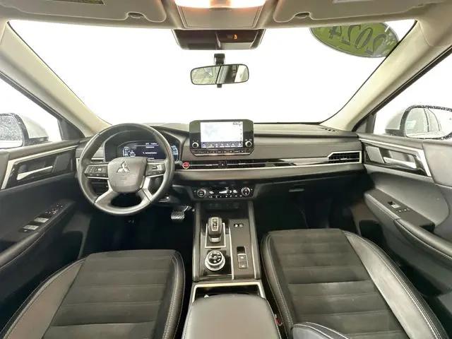 2024 Mitsubishi Outlander PHEV SE S-AWC