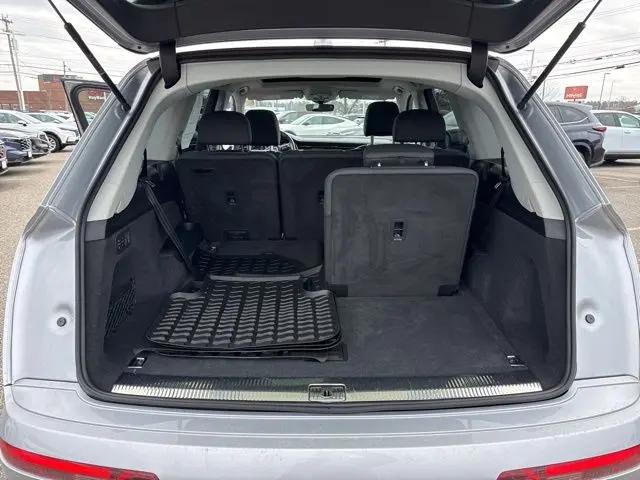 2022 Audi Q7 Premium 45 TFSI quattro Tiptronic
