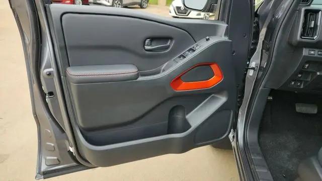 2026 Nissan Frontier Crew Cab PRO-4X 4x4