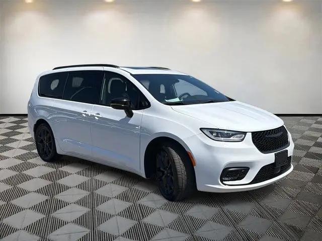 2025 Chrysler Pacifica Limited