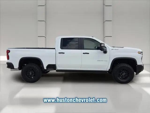 2026 Chevrolet Silverado 2500HD Crew Cab, Standard Bed, XR2, 4WD