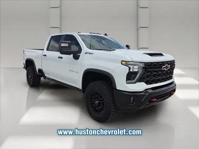 2026 Chevrolet Silverado 2500HD Crew Cab, Standard Bed, XR2, 4WD