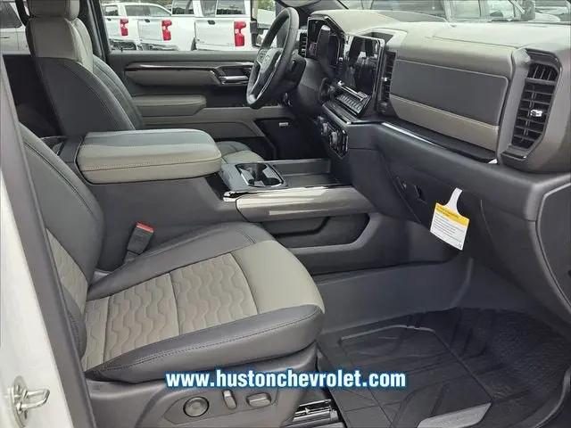 2026 Chevrolet Silverado 2500HD Crew Cab, Standard Bed, XR2, 4WD