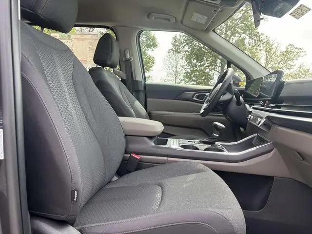 2026 Kia Carnival MPV LX