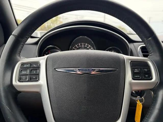 2013 Chrysler 200 Touring
