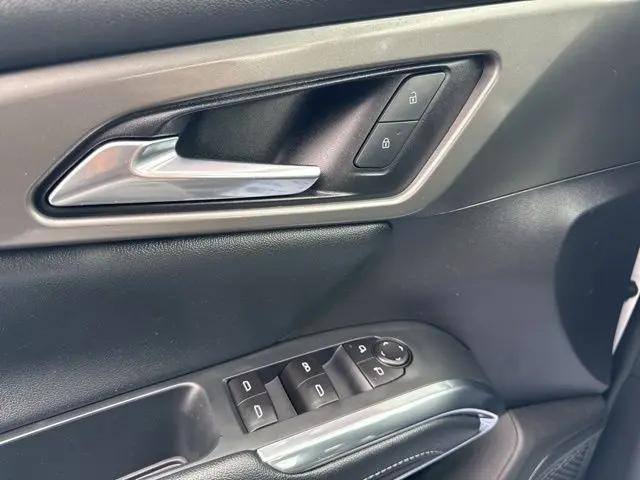 2026 Chevrolet Traverse AWD LT