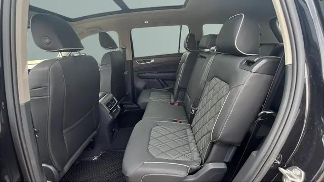 2026 Volkswagen Atlas SEL Premium R-Line