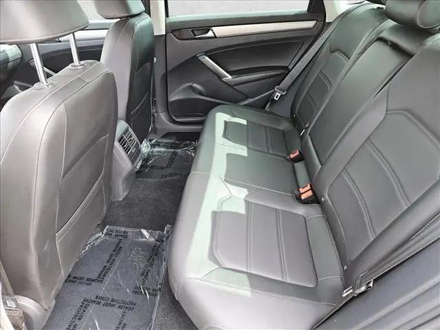 2022 Volkswagen Passat 2.0T SE