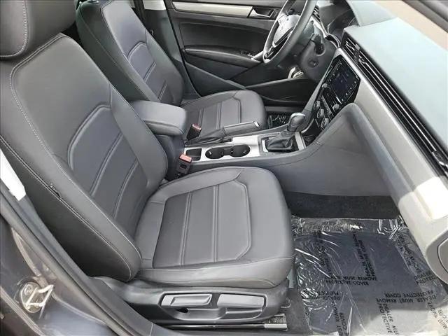 2022 Volkswagen Passat 2.0T SE