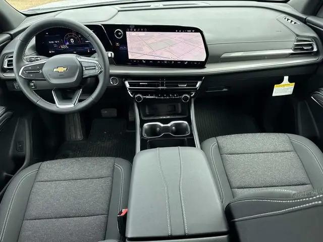 2026 Chevrolet Traverse FWD LT