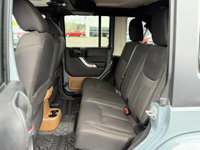 2015 Jeep Wrangler Unlimited Sahara