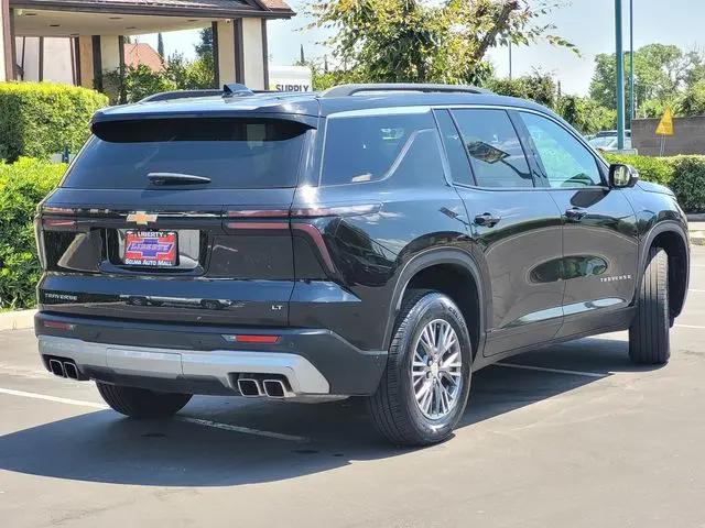 2024 Chevrolet Traverse FWD LT