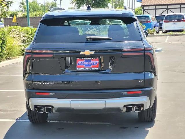 2024 Chevrolet Traverse FWD LT