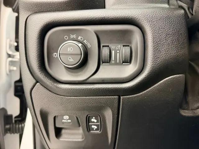 2020 Ram 1500 Laramie Crew Cab 4x4 5'7" Box