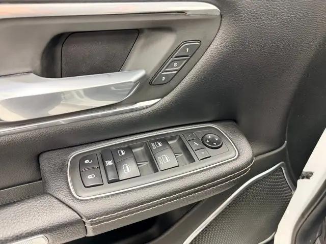 2020 Ram 1500 Laramie Crew Cab 4x4 5'7" Box