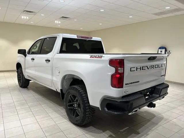 2026 Chevrolet Silverado 1500 4WD Crew Cab Short Bed Custom Trail Boss