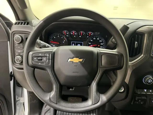2026 Chevrolet Silverado 3500HD Crew Cab, Long Bed, WT Dual Rear Wheel, RWD