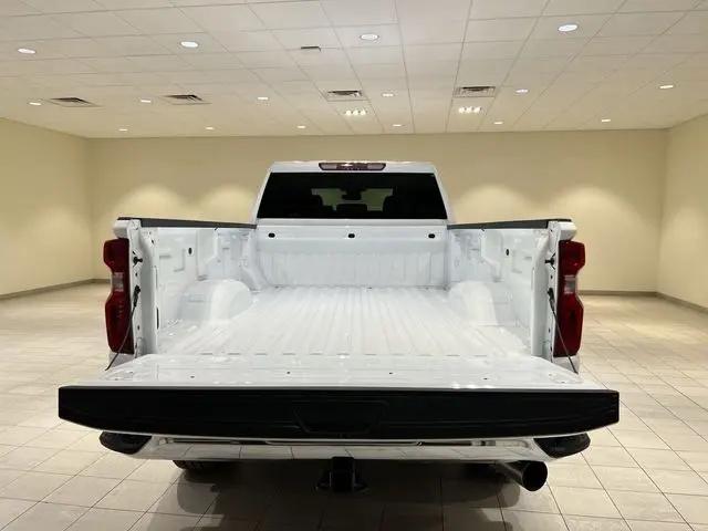 2026 Chevrolet Silverado 3500HD Crew Cab, Long Bed, WT Dual Rear Wheel, RWD