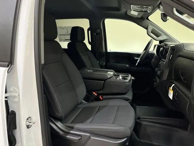 2026 Chevrolet Silverado 3500HD Crew Cab, Long Bed, WT Dual Rear Wheel, RWD