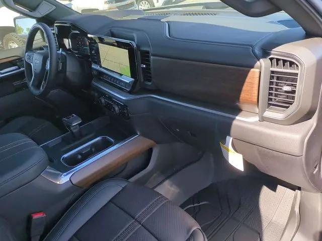 2026 Chevrolet Silverado 1500 4WD Crew Cab Short Bed High Country