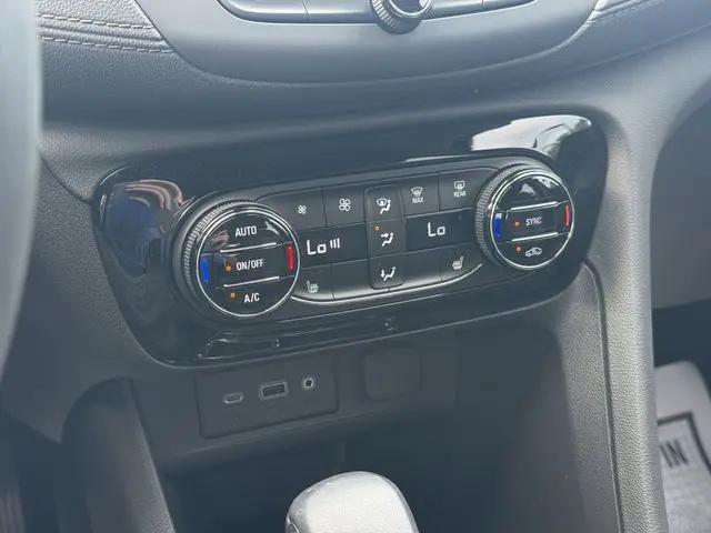 2023 Buick Encore GX Essence FWD
