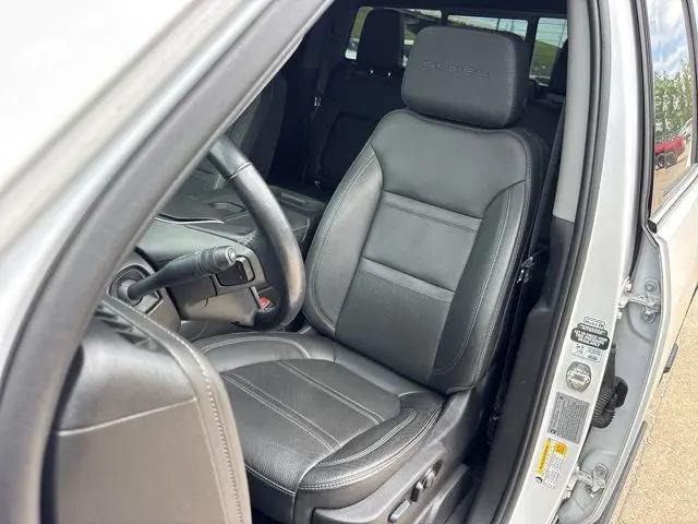 2022 GMC Sierra 2500HD 4WD Crew Cab Standard Bed Denali