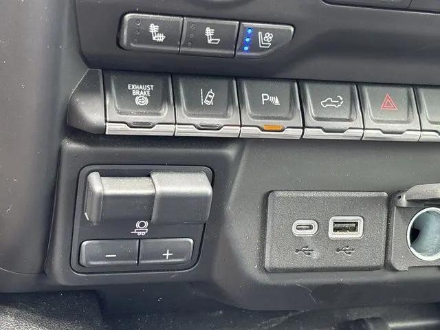 2022 GMC Sierra 2500HD 4WD Crew Cab Standard Bed Denali