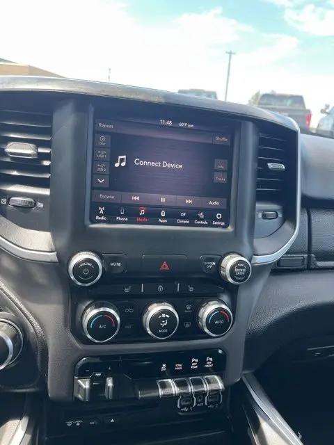 2019 Ram 1500 Big Horn/Lone Star Crew Cab 4x4 6'4" Box