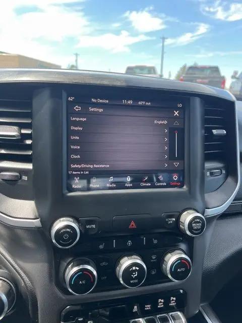 2019 Ram 1500 Big Horn/Lone Star Crew Cab 4x4 6'4" Box