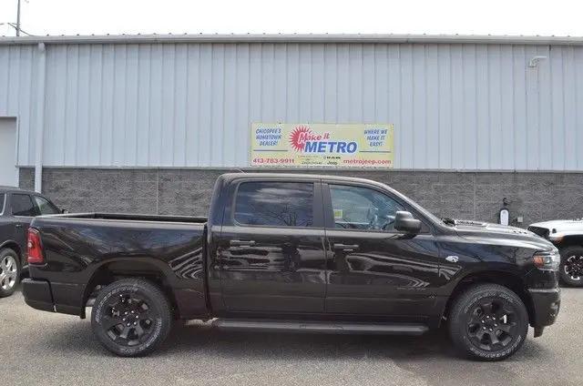 2026 Ram 1500 Express Crew Cab 4x4 5'7" Box