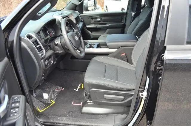 2026 Ram 1500 Express Crew Cab 4x4 5'7" Box