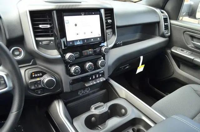 2026 Ram 1500 Express Crew Cab 4x4 5'7" Box