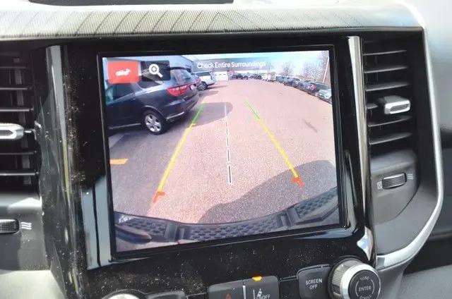 2026 Ram 1500 Express Crew Cab 4x4 5'7" Box