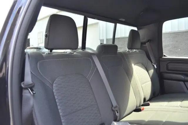 2026 Ram 1500 Express Crew Cab 4x4 5'7" Box