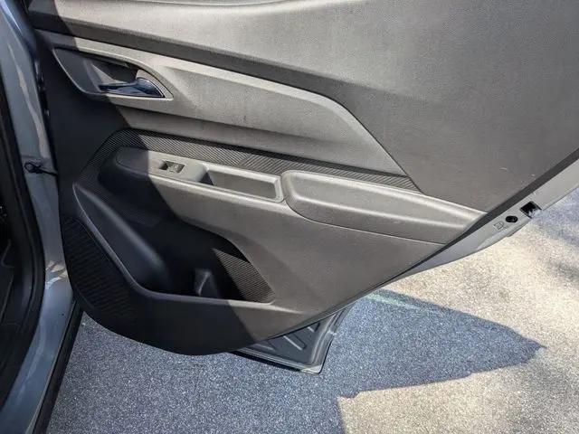 2027 Chevrolet Bolt LT FWD