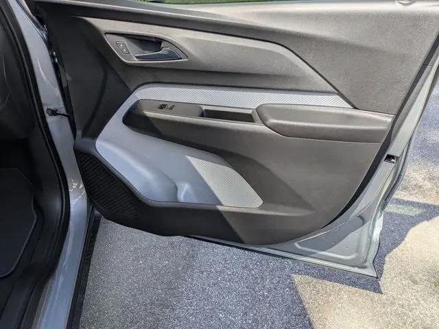 2027 Chevrolet Bolt LT FWD
