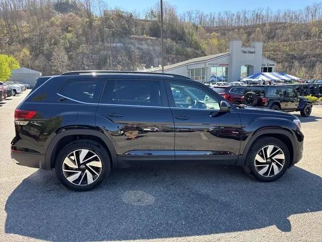 2026 Volkswagen Atlas SE with Technology
