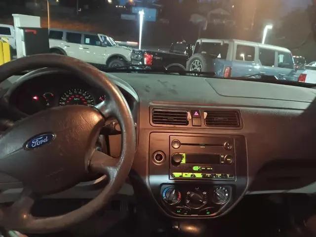 2006 Ford Focus ZX4