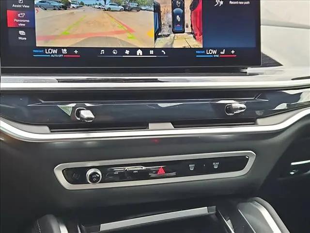2025 BMW X6 M60i