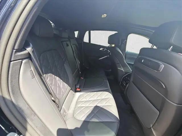 2025 BMW X6 M60i